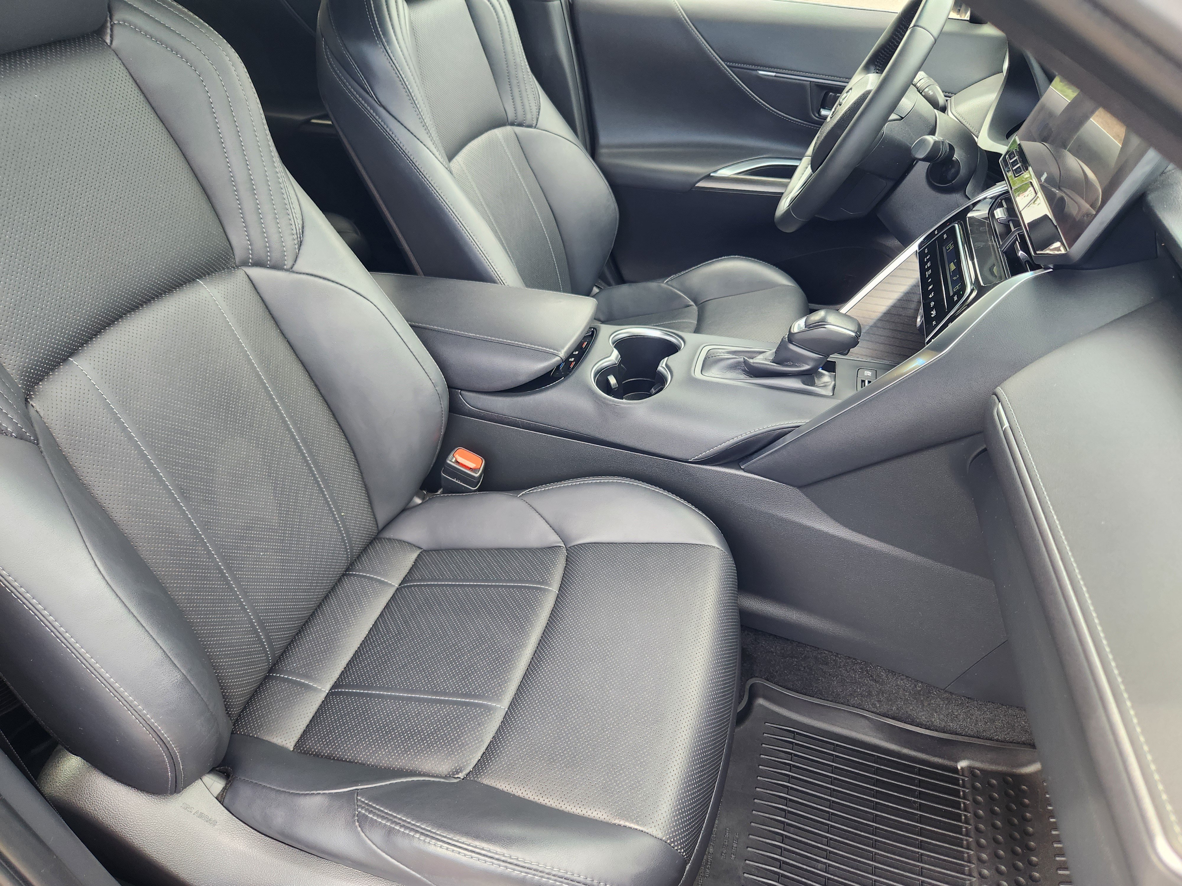 Certified 2023 Toyota Venza Limited AWD/4WD image 11