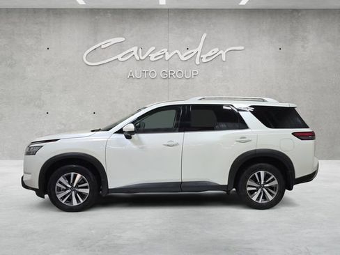 Used 2024 Nissan Pathfinder SL image 13