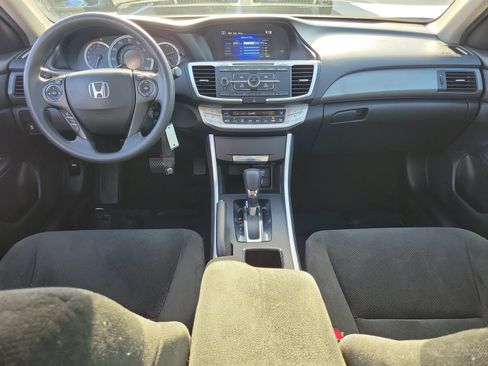 Used 2013 Honda Accord LX image 27