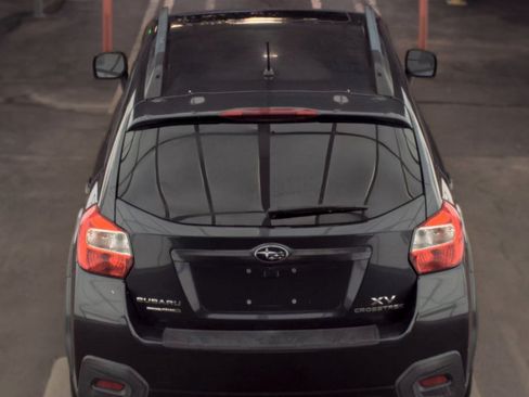 Used 2014 Subaru Crosstrek 2.0i Premium w/ Moonroof Package AWD/4WD image 6