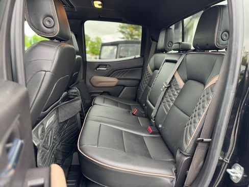 Certified 2023 GMC Canyon Denali w/ Denali Black Edition AWD/4WD image 23