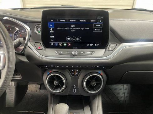 Used 2023 Chevrolet Blazer LT w/ Convenience Package image 16
