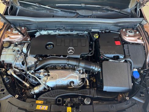Certified 2023 Mercedes-Benz GLB 250 4MATIC image 29