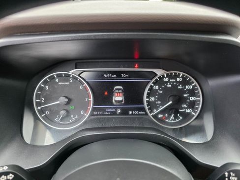 Used 2023 Nissan Rogue SV image 22