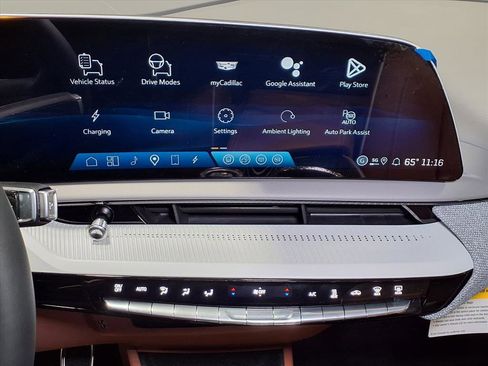 New 2026 Cadillac Optiq Sport 2 image 18