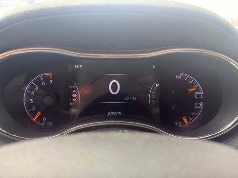 Used 2015 Jeep Grand Cherokee Overland image 9