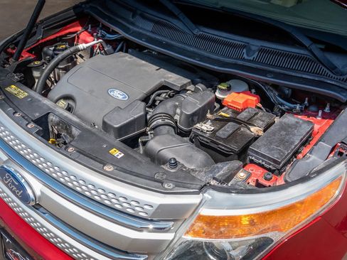 Used 2011 Ford Explorer XLT w/ 202A Rapid Spec Order Code FWD image 10