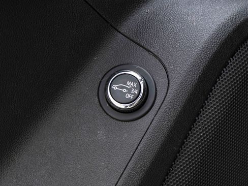 Used 2023 GMC Acadia SLT image 41