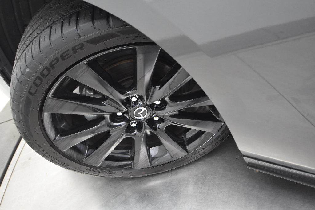 Certified 2025 MAZDA MAZDA3 s FWD image 34