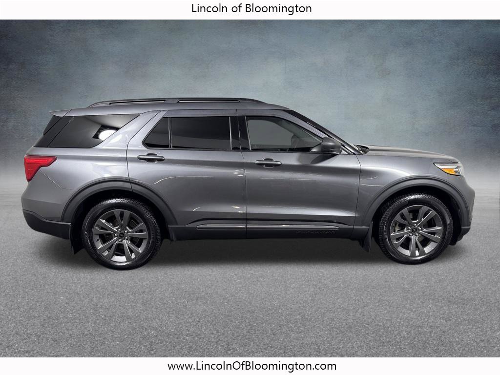 Used 2021 Ford Explorer XLT w/ XLT Sport Appearance Package AWD/4WD image 8