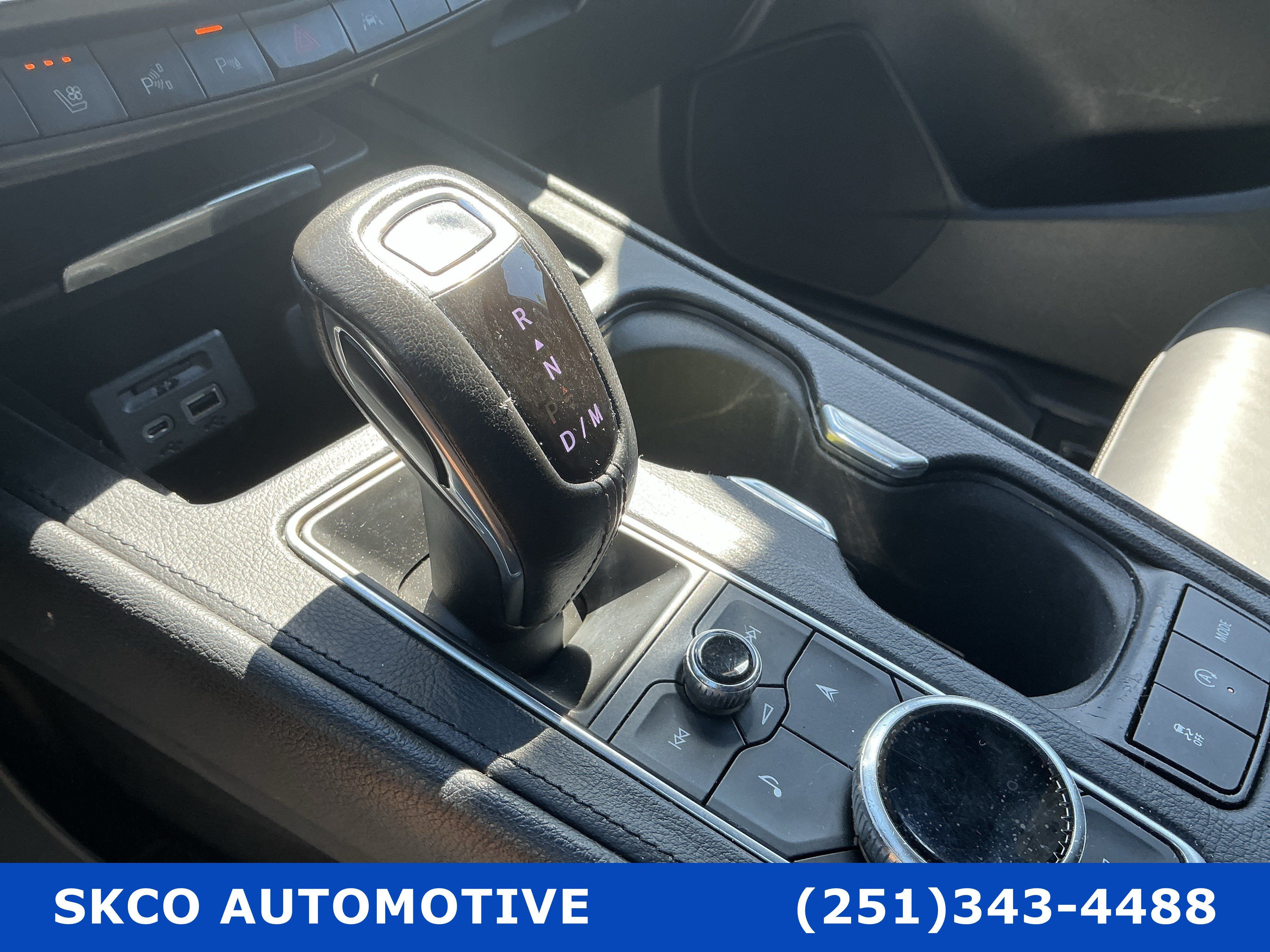 Used 2019 Cadillac XT4 Premium Luxury w/ Technology Package FWD image 23