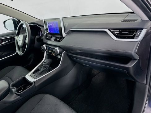 Certified 2025 Toyota RAV4 XLE w/ Convenience Package image 30