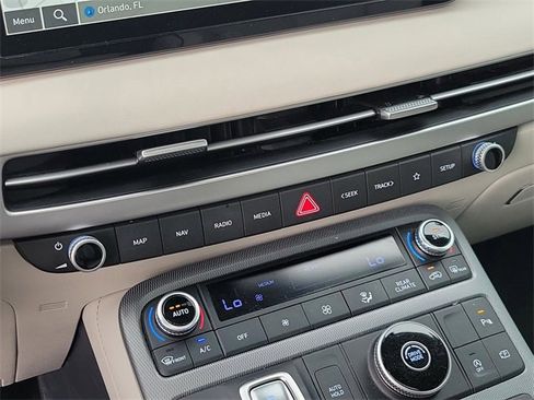 Used 2024 Hyundai Palisade Limited image 27