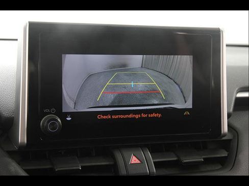 Used 2025 Toyota RAV4 XLE AWD/4WD image 13