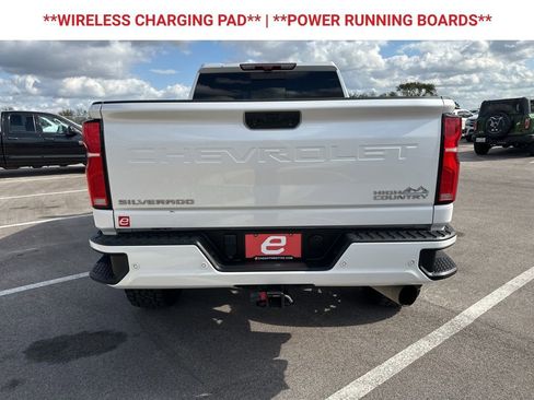 Used 2024 Chevrolet Silverado 2500 High Country w/ Technology Package image 7