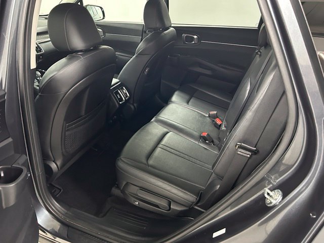 Used 2022 Kia Sorento S FWD image 15
