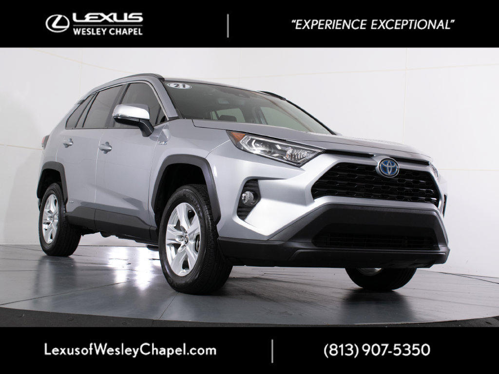 Used 2021 Toyota RAV4 XLE w/ Convenience Package AWD/4WD image 1