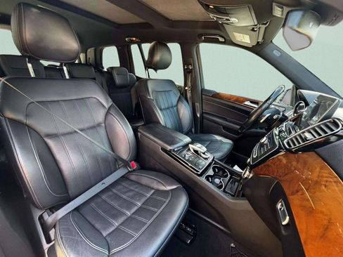 Used 2018 Mercedes-Benz GLS 450 4MATIC image 10