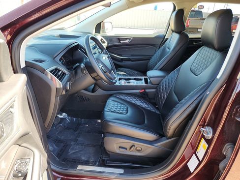 Used 2024 Ford Edge Titanium image 11