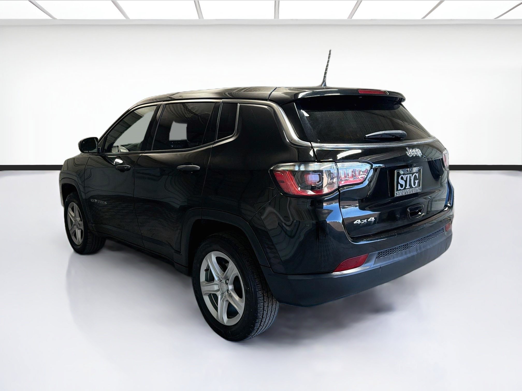 Used 2023 Jeep Compass Sport AWD/4WD image 6