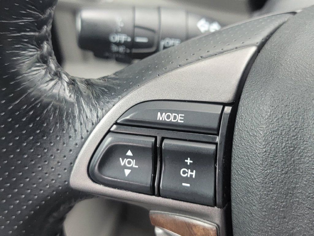 Used 2015 Honda Pilot Touring image 24