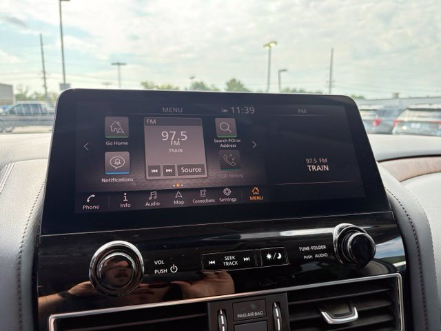 Used 2023 Nissan Armada SL w/ Cargo Package AWD/4WD image 18