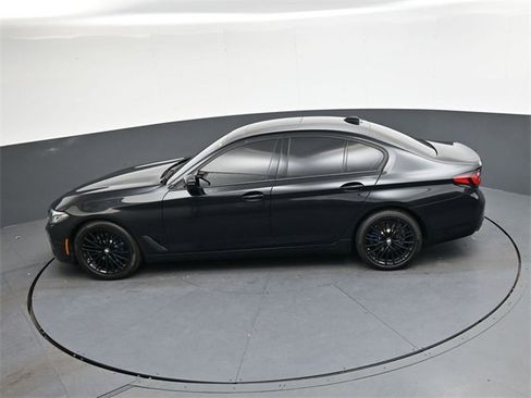 Used 2022 BMW 530i w/ Convenience Package image 20