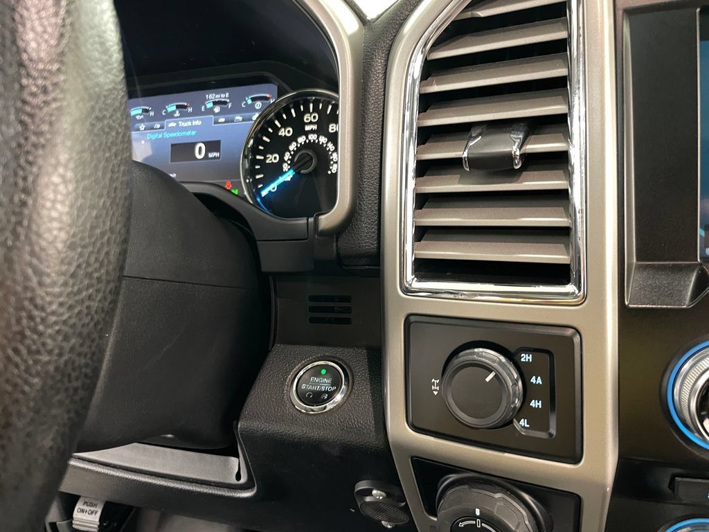 Used 2016 Ford F150 Lariat w/ Equipment Group 502A Luxury AWD/4WD image 30