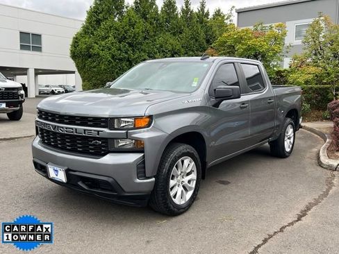 Used 2022 Chevrolet Silverado 1500 Custom w/ Safety Confidence Package AWD/4WD image 3
