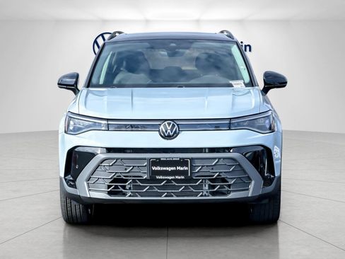 New 2026 Volkswagen Taos SE image 8