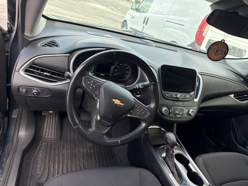 Used 2021 Chevrolet Malibu RS image 8