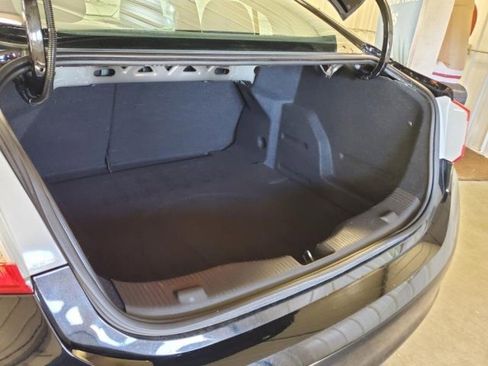 Used 2017 Chevrolet Cruze LT FWD image 7