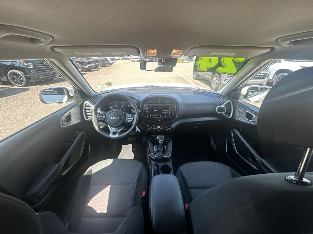 Used 2024 Kia Soul LX w/ Option Group 015 FWD image 26