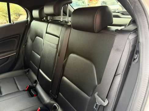 Used 2017 Mercedes-Benz GLA 250 image 43