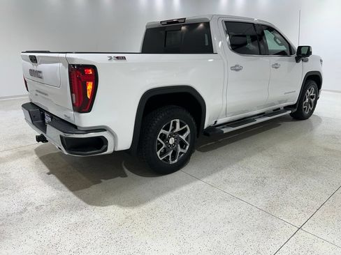 Used 2024 GMC Sierra 1500 SLT w/ SLT Premium Package AWD/4WD image 5