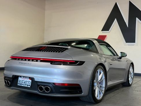 Used 2021 Porsche 911 AWD/4WD image 6