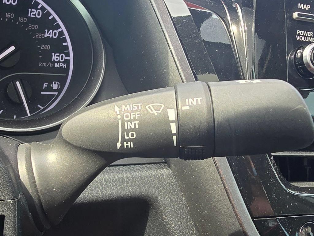 Used 2023 Toyota Camry SE FWD image 27