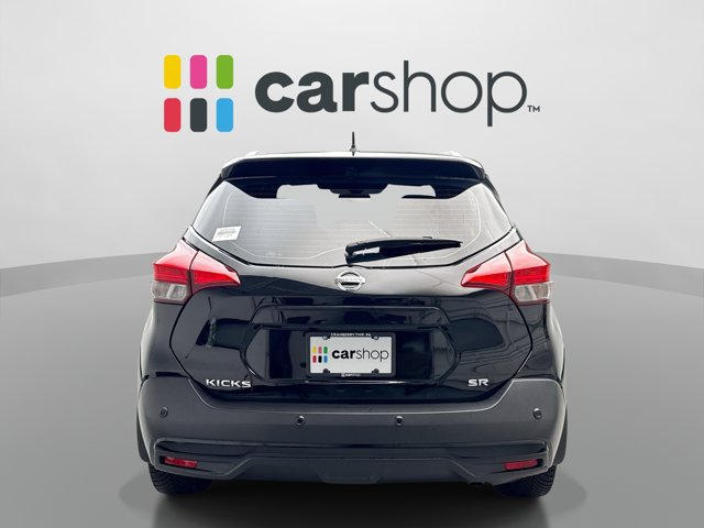 Used 2020 Nissan Kicks SR w/ SR Premium Package FWD image 4