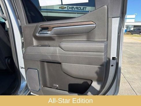 Used 2025 Chevrolet Silverado 1500 LT AWD/4WD image 30