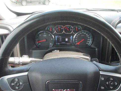 Used 2018 GMC Sierra 1500 SLT w/ SLT Premium Package AWD/4WD image 28