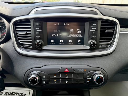 Used 2020 Kia Sorento LX AWD/4WD image 25
