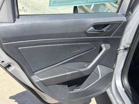 Used 2024 Volkswagen Jetta SE FWD image 13
