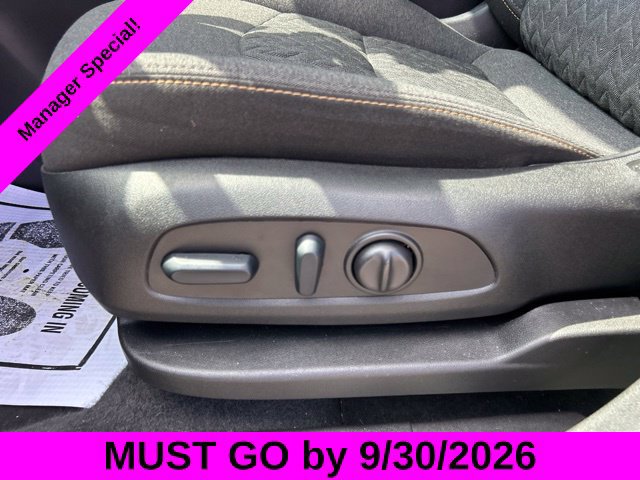 Used 2024 Chevrolet Equinox LT FWD image 16