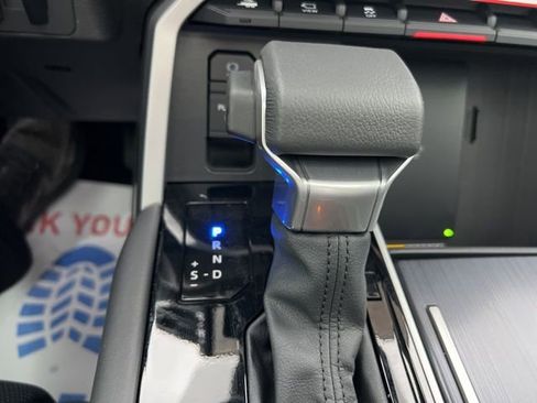 Certified 2025 Toyota Tundra Platinum image 29