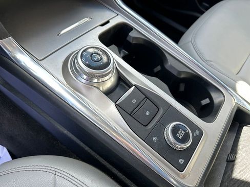 Used 2021 Ford Explorer XLT w/ Equipment Group 202A image 26