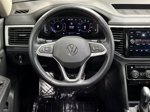 Used 2023 Volkswagen Atlas SEL R-Line AWD/4WD image 13