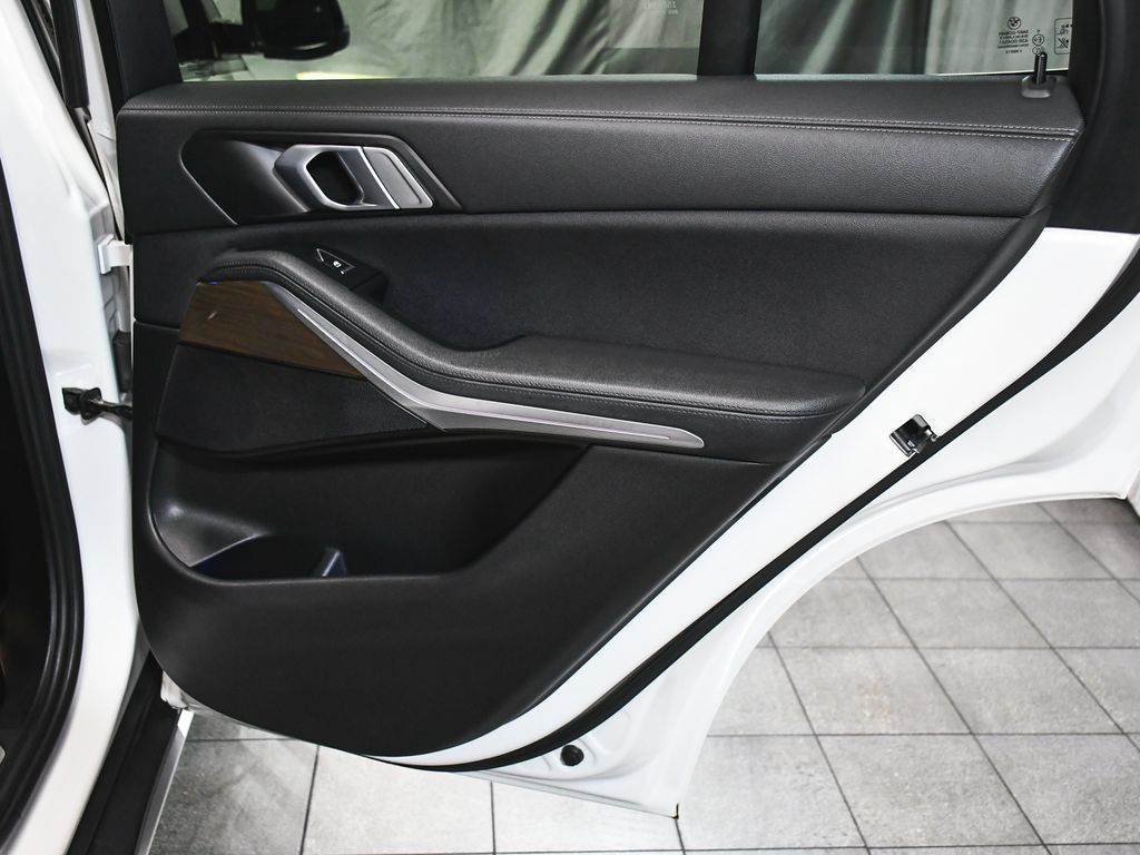 Used 2020 BMW X5 xDrive40i AWD/4WD image 12
