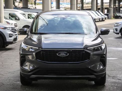 New 2024 Ford Escape Active w/ Tech Pack #2 FWD image 3