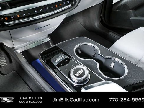 New 2026 Cadillac Lyriq Luxury image 17