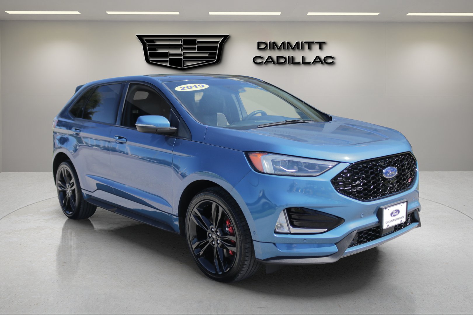 Used 2019 Ford Edge ST w/ Equipment Group 401A AWD/4WD image 3